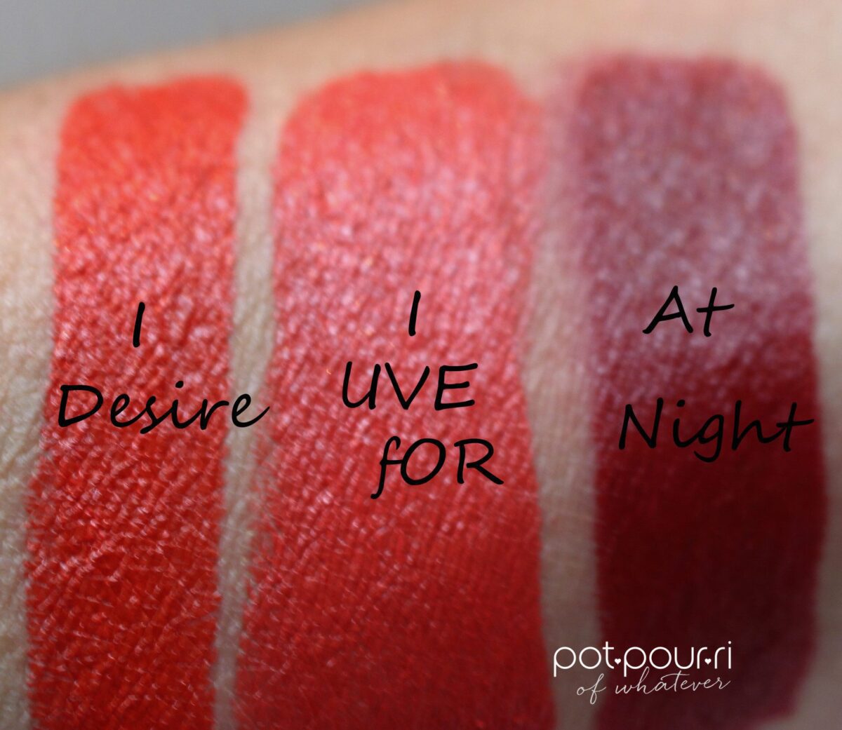 hourglass-confessions-i-desire-i-livefor-at-night-swatches